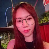 Viên  Ngọc  Hằng 